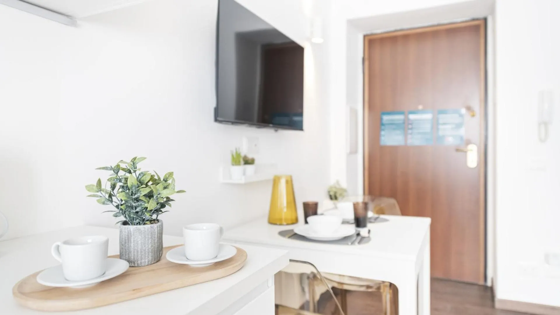 Easylife - Monolocale Soppalcato In Porta Romana Milánó 0*,  Olaszország