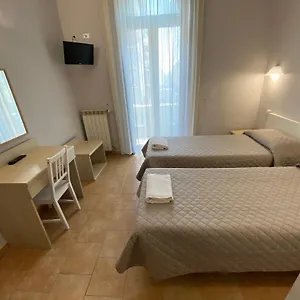 2* Szálloda Atena